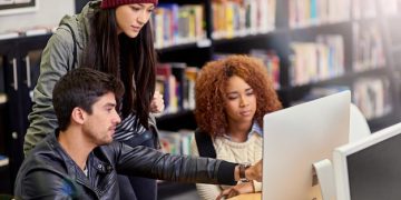 The Impact of AI on College Admissions: 2025 Application Cycle Guide - Cover Image