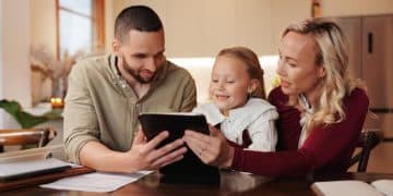 Child Tax Credit 2025: Eligibility & Increased Benefits Guide - Cover Image