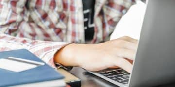 How to Write a Compelling College Essay: Tips for US Students - Cover Image