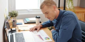 Personal Finance Checklist: 10 Steps Before 30 - Cover Image